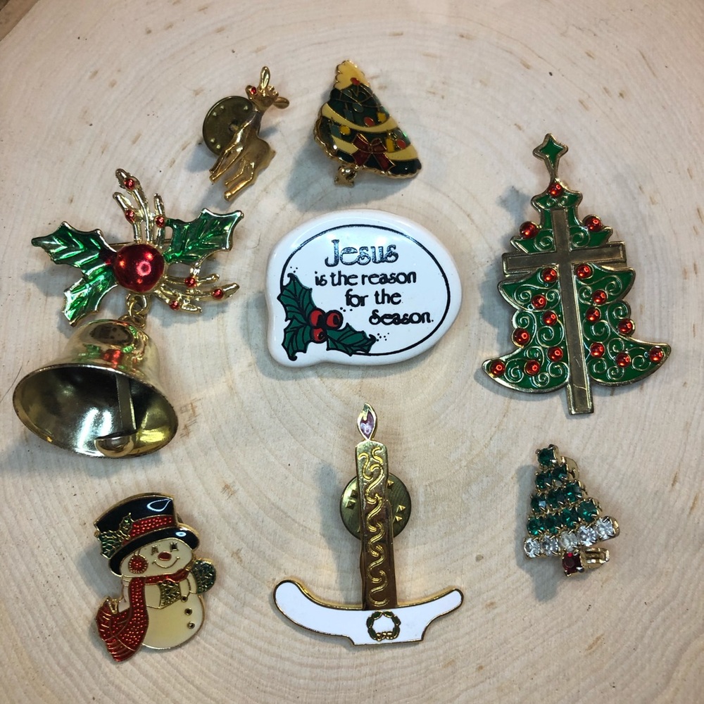 Vintage Christmas Pins Lot